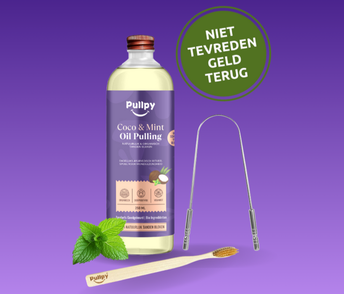 Ochtendroutine in spiegel, ontspannen sfeer.